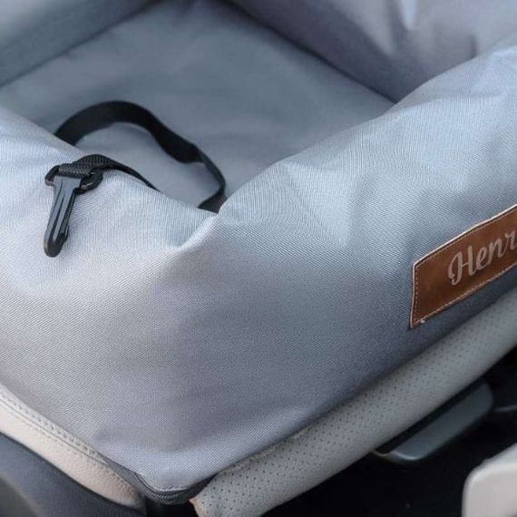 Transporter do samochodu dla psa lub kota w kolorze jasnoszarym - Dogeste